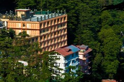 Landmark Shimla - with Elevator Access to Mall road