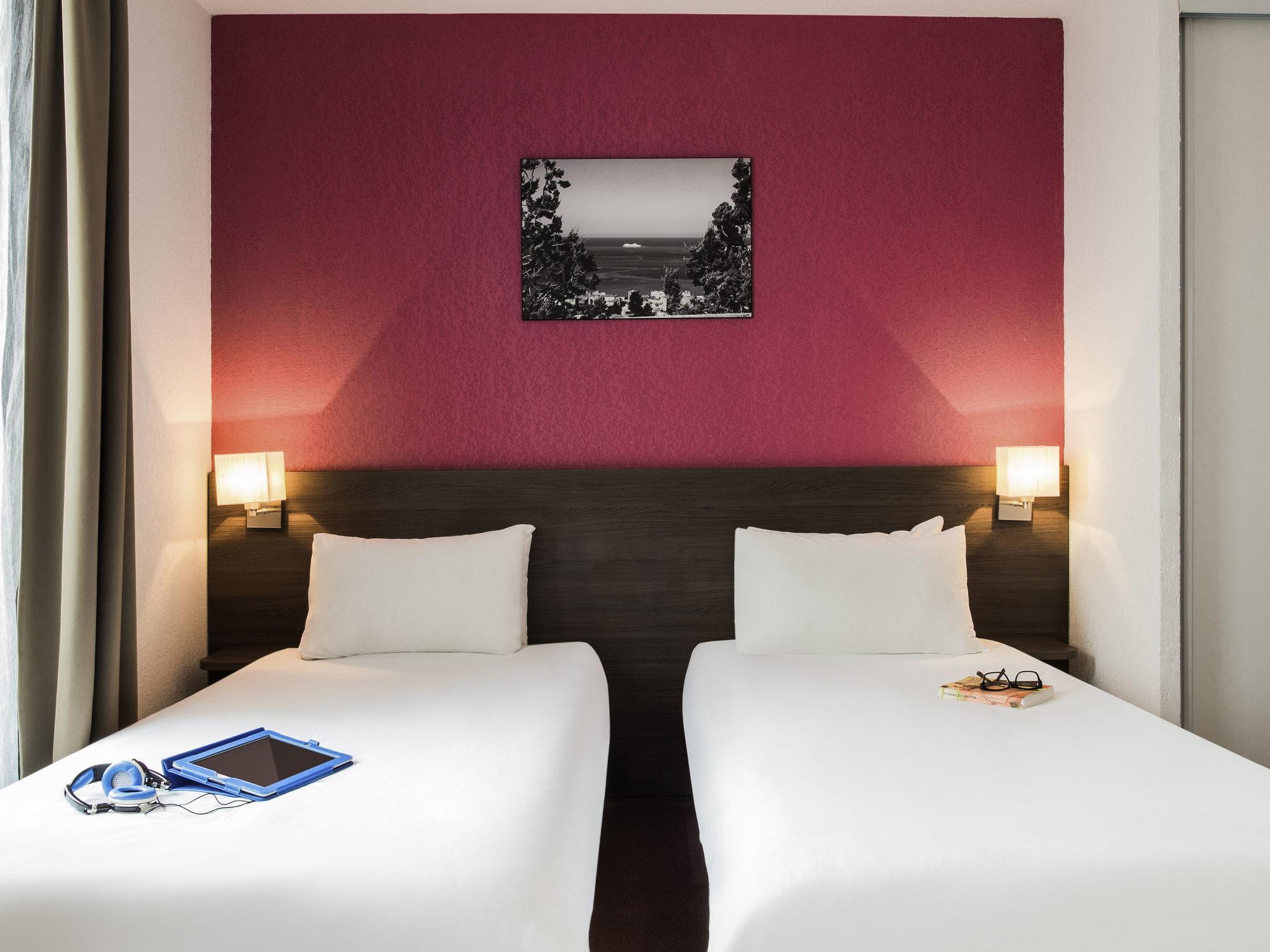 Aparthotel Adagio Access Marseille Saint-Charles - Tap to explore photos