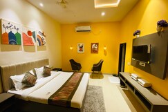 The Commune Hostel | Rooms & Dorms