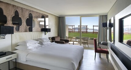 Rixos Libertas Dubrovnik Room Type - Superior Room with Garden View Partial Sea View with King Size Bed