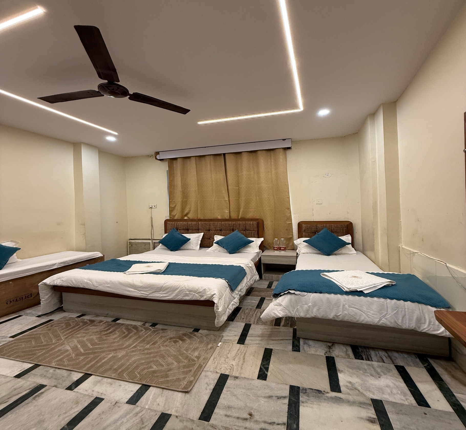 MAA ANNAPURNA P.G. HOUSE - Tap to explore photos