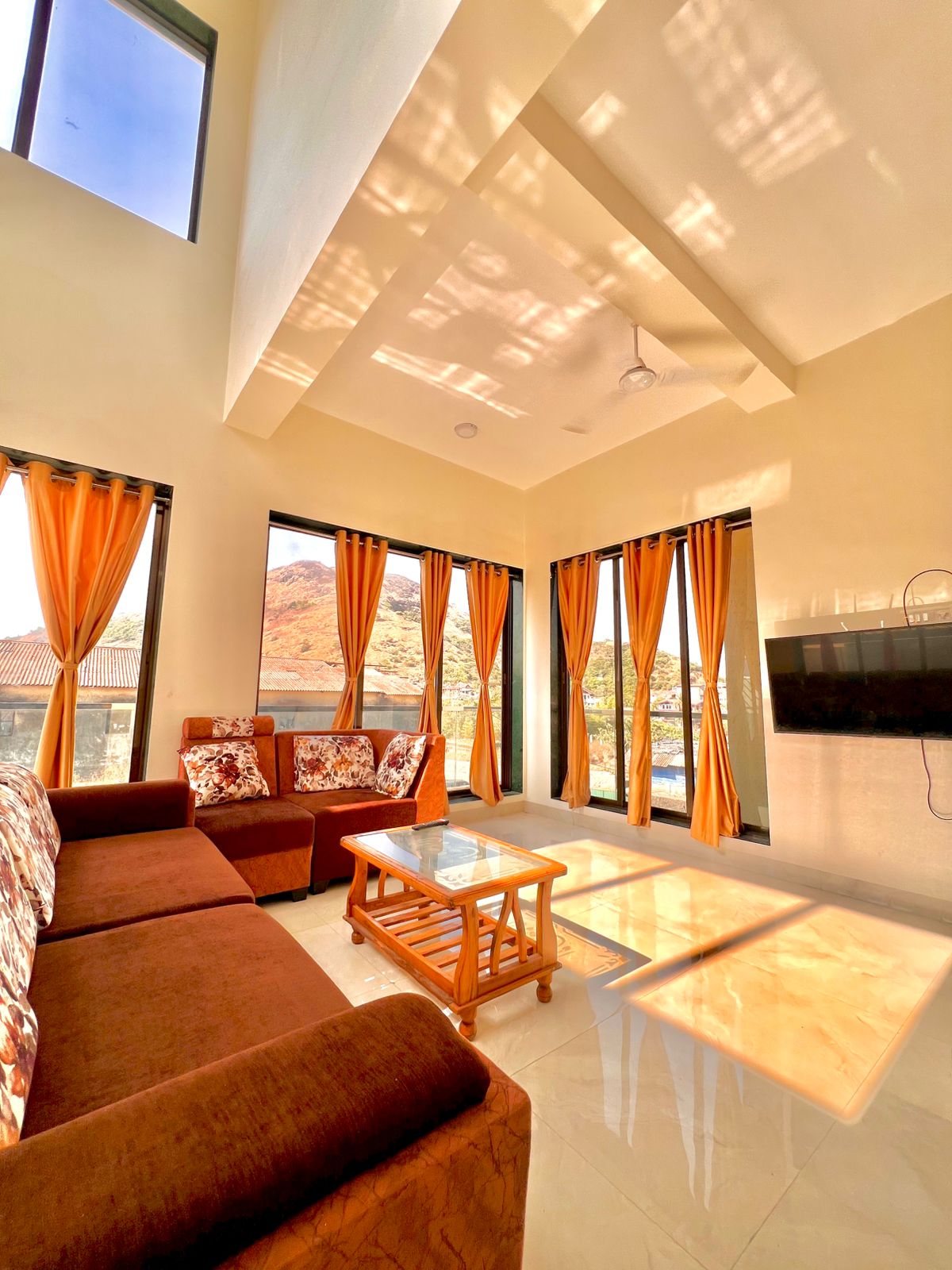 Mount Retreat Villa 4bhk Lonavala - Tap to explore photos