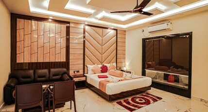 The Rath Inns Room Type - Titenium Room with Balcony