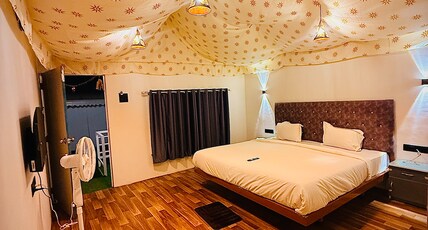 Open Sky Tent House Room Type - Couple Room 