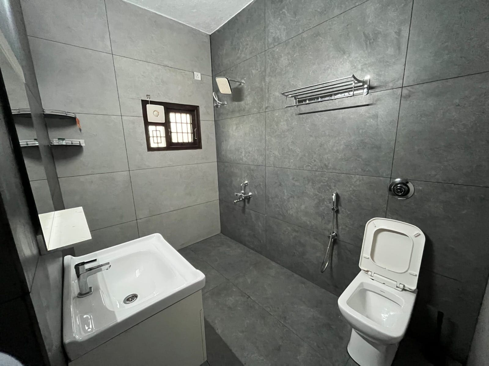 Castle Homestay - Tap to explore photos