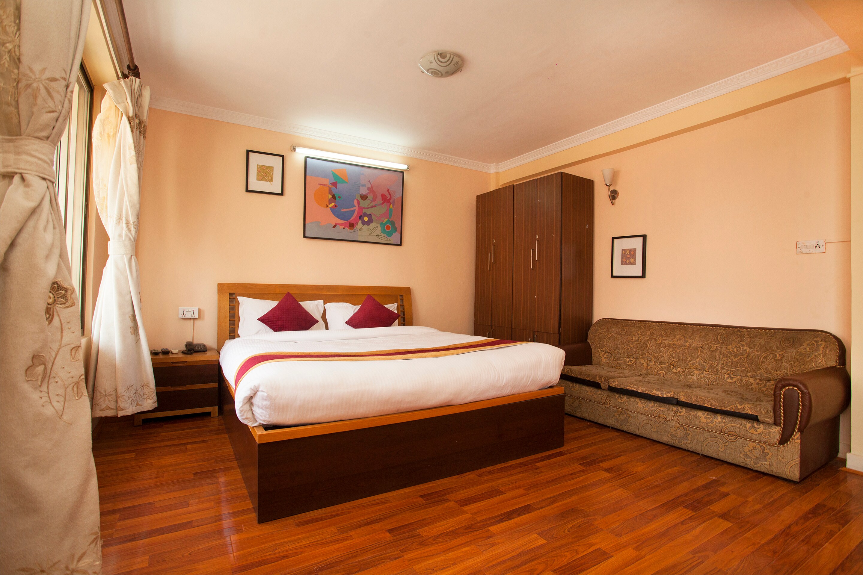 OYO 819 Hotel Mountain Gateway - Tap to explore photos