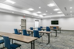 Holiday Inn Express & Suites Nokomis Sarasota South, an IHG Hotel