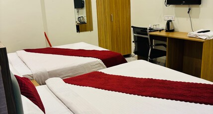 Maharishi Inn Ayodhya Room Type - Suit Room