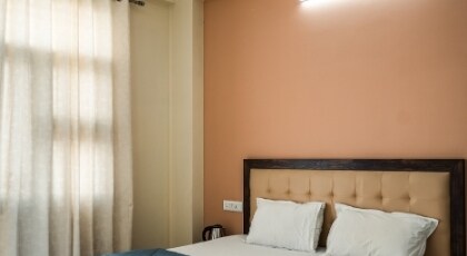 Ranthambore Hotel and Restaurant Room Type - Deluxe Room