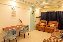 Rooms of 1BHK Recliners Near Juhu Airport Nanavati Parle