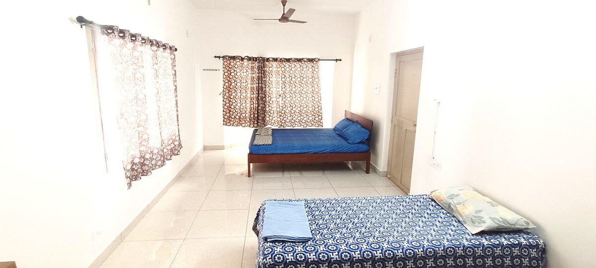 Spacious 2BHK AC bed rooms,near Ramkrishna hospital - Tap to explore photos