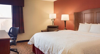 Hampton Inn by Hilton Shawnee Room Type - 1 KING BED NONSMOKING