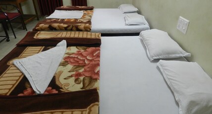 Hotel Centre Palace Room Type - Quad Room Non AC
