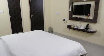 Hotel Nageshwar Palace Room Type - 3 BED AC DELUXE