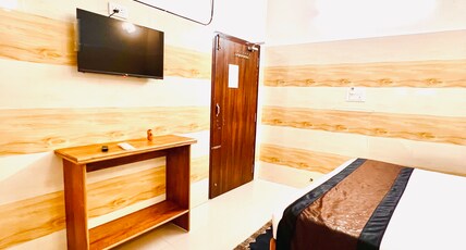 Trupti residency (Unit of Royal crest hospitality) Room Type - Suit room