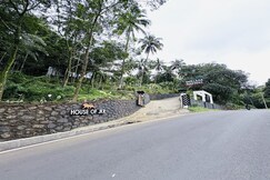 Vayalada Gardens Resorts and Banquet