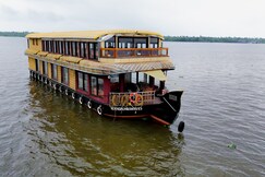Meghavarsham House boat