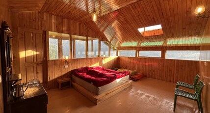Shoja Pinecone Room Type - Tosh