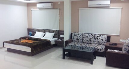 Hotel Shree Palace. Room Type - Vip Suite