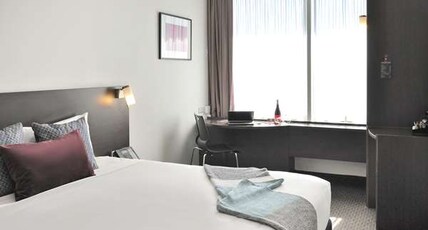 ibis Melbourne Glen Waverley Room Type - Standard Room with 1 Queen Bed ibis Melbourne Glen Waverley Room Type - Standard Room with 1 Queen Bed