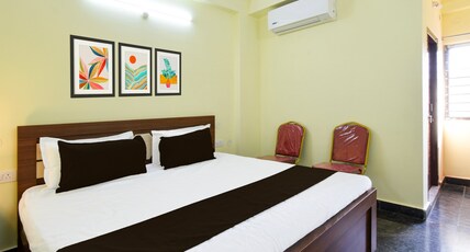 Super Collection O Godavari Kompally Room Type - Deluxe