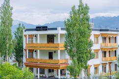 Hotel Lungpa Valley Leh