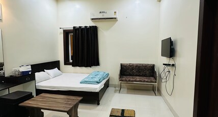 Hotel Agroha Room Type - Luxury bedroom for 4 pax family