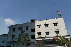 The Hotel Silk For Couples and Business Travelers