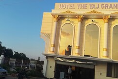 Hotel Taj Grand Inn