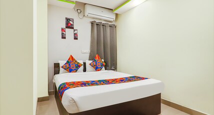 FabHotel Broholic Suites - Nr. JNTU Room Type - Deluxe Room