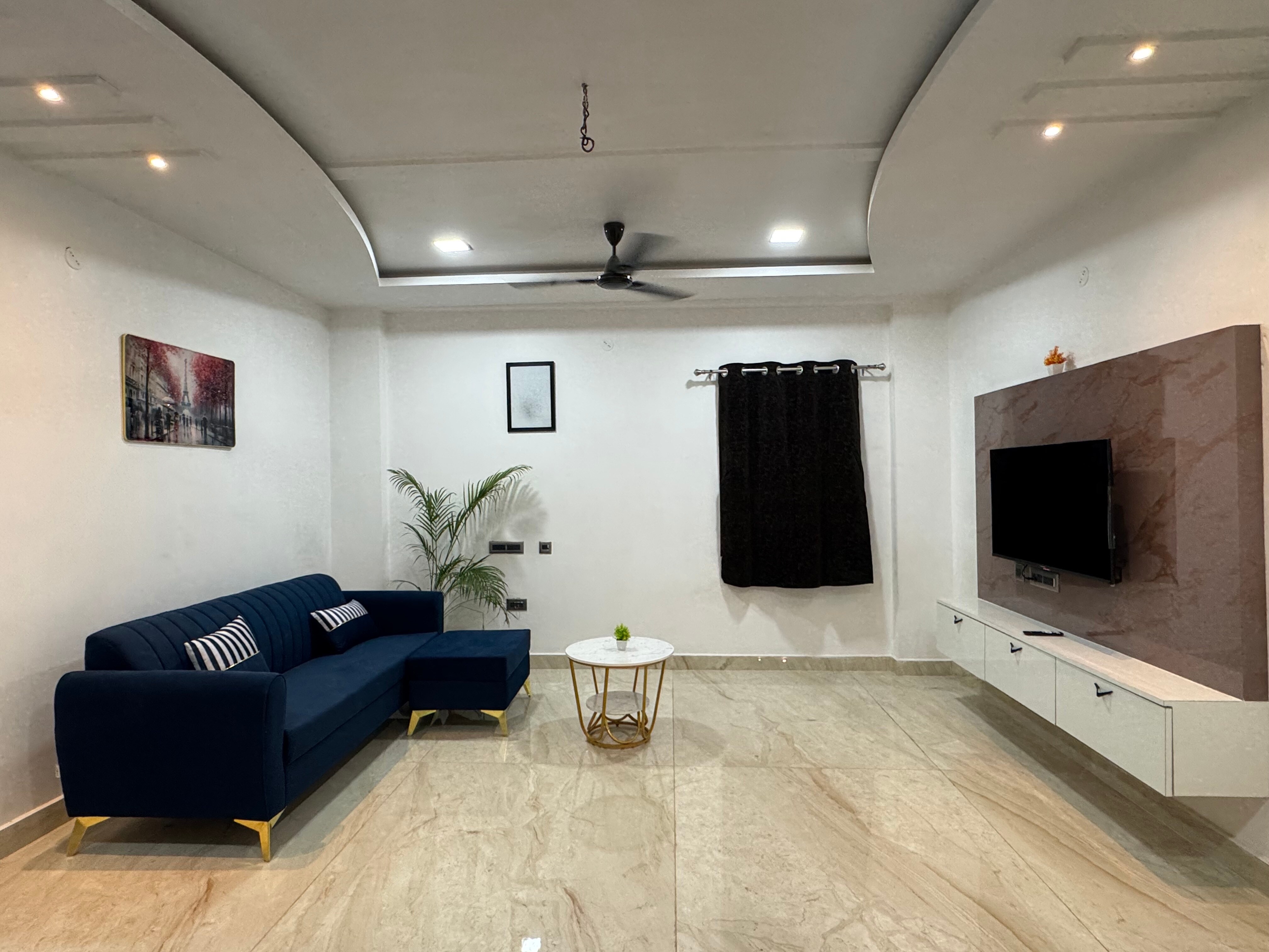 Comfy 1BHK near cricket stadium - Tap to explore photos