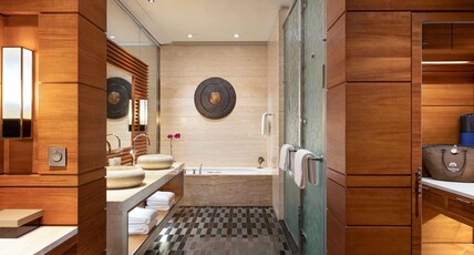 Raffles Hainan Room Type - Oasis Room, Queen-size Bed