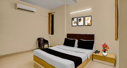 Hotel O Vapi GIDC Formerly Zion Inn Room Type - Deluxe with Twin Bed Hotel O Vapi GIDC Formerly Zion Inn Room Type - Deluxe with Twin Bed