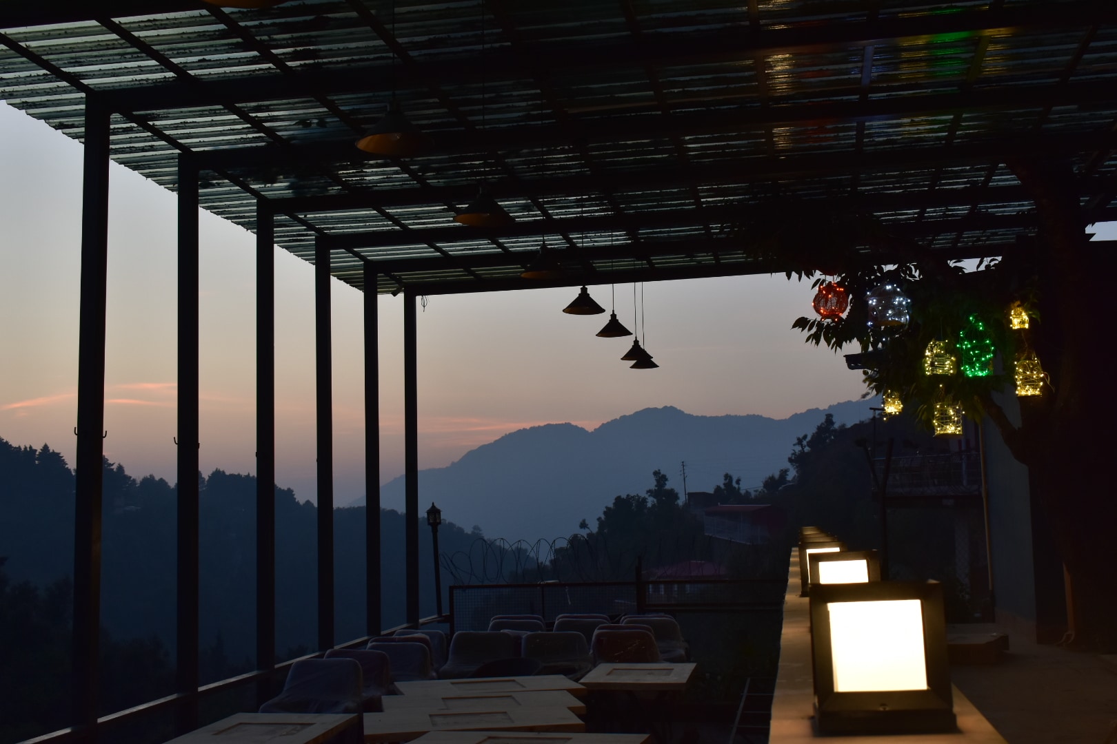 MISTY MOUNTS RESORT - Tap to explore photos