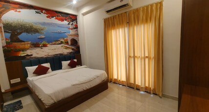 Hotel Golden Bird Room Type - Deluxe Room