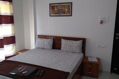 2 BHK Apartment in Hiranandani Estate