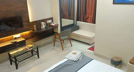 Hotel DevRaj Palace Maheshwar Room Type - Superior Room
