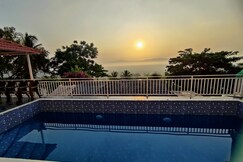 White House by Oxystays