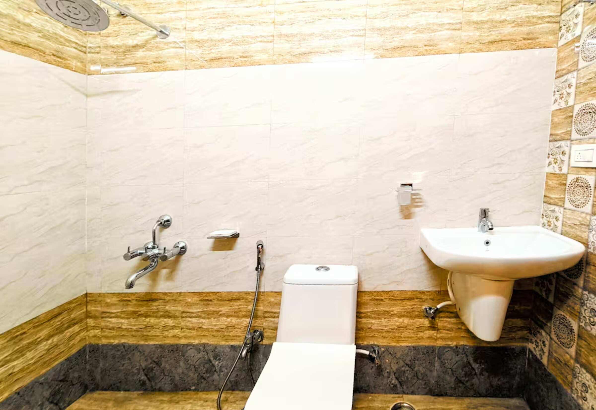 Crescent Service Apartment - Banjara Hills - Tap to explore photos