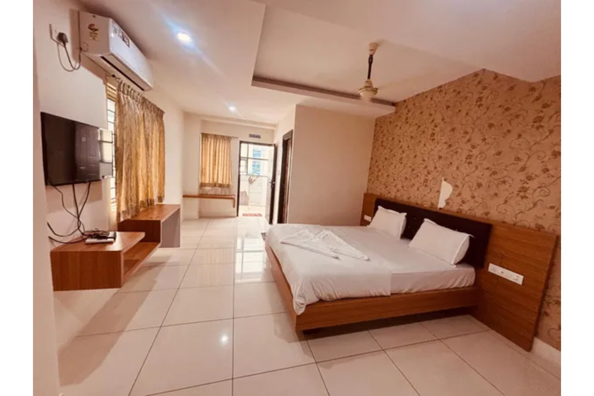 FabHotel Udupi - Tap to explore photos