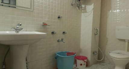 LOOK BOONG HOTEL Room Type - Deluxe Room Triple