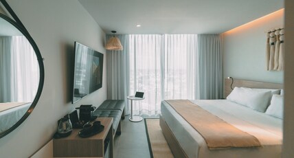 Crowne Plaza MERIDA by IHG Room Type - 1 King Bed Standard City View