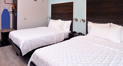 Tru By Hilton Staunton Room Type - 2 QN HEARING ACCESSIBLE