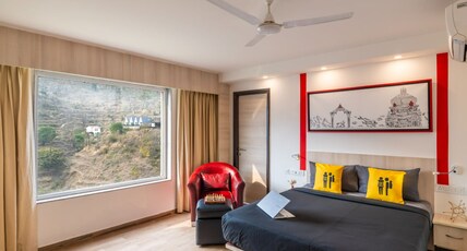 The Hosteller Bam Rishikesh Room Type - Premium Double Room with Balcony and Valley View