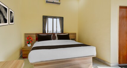 Super Collection O MIDC Pimpari Pune Formerly SK Palace Room Type - Classic