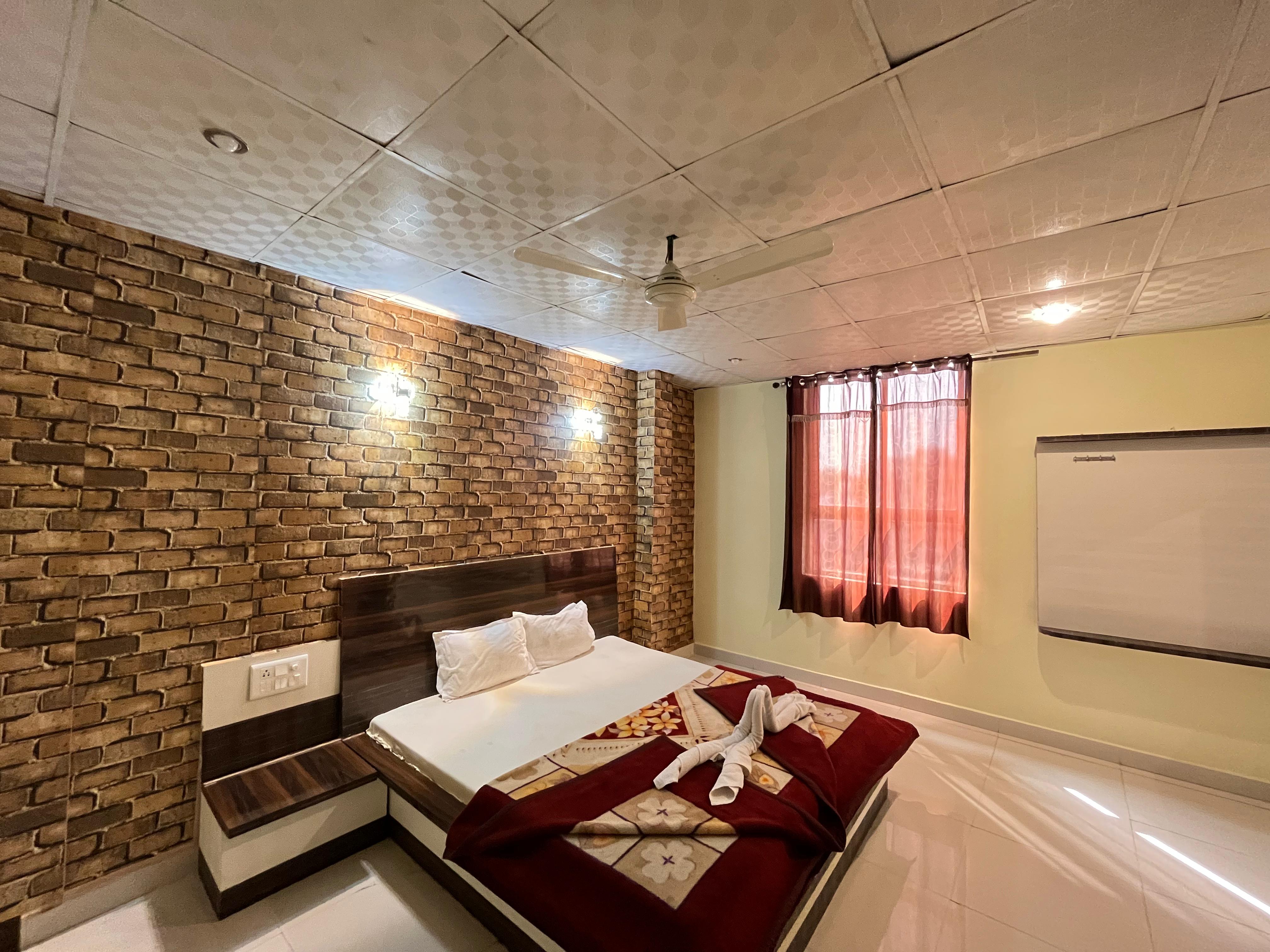 Vinayak Hotel - Tap to explore photos