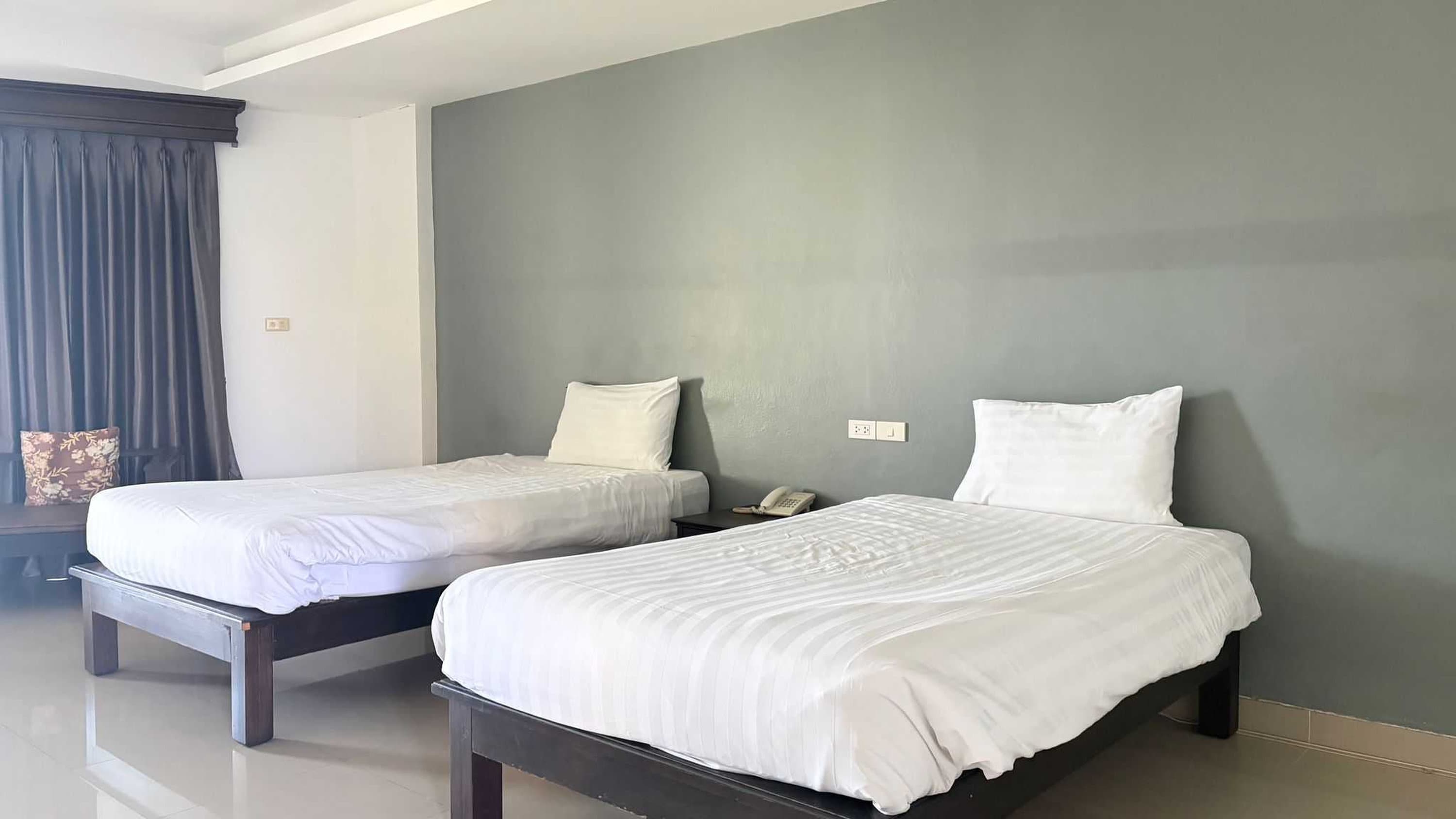 Sunday Wongamat Privacy Pattaya - Tap to explore photos