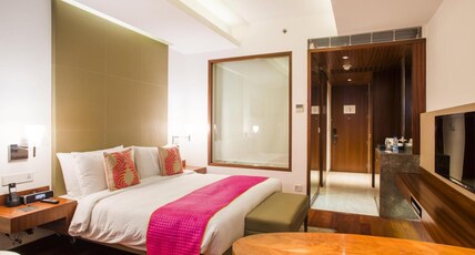 The Anya Hotel, Gurgaon Room Type - Superior Room with Bathtub