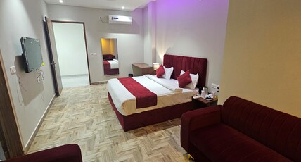 Hotel K9 Regency Room Type - Deluxe Room