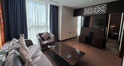 Ramada Encore by Wyndham Doha Room Type - 1 King Bed, Diplomatic Suite, Smoking